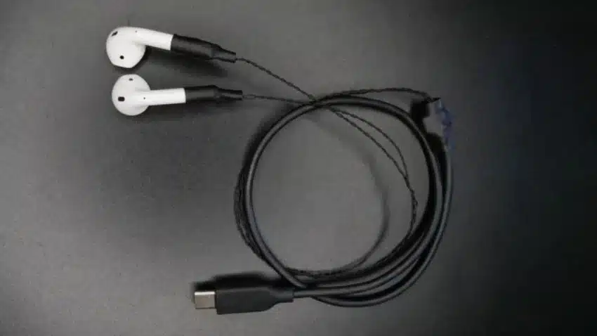 Bir Mühendis, Airpods Kablosuz Kulaklıklarının Kablolu Bir Versiyonunu Yaptı