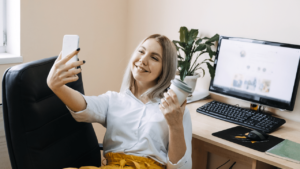 Exploring the Impact of SocialMediaGirls Forums