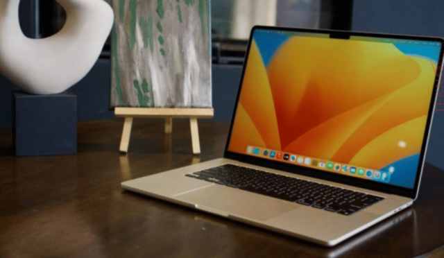 OLED Ekranlı MacBook Air: Apple Planlarını Değiştirdi