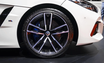 BMW M5 artık karbon-seramik frenlerle donatılabiliyor