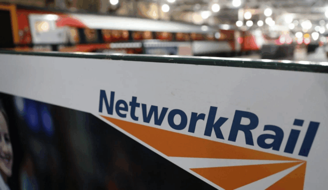 İngiltere’de Yapay Zekâ Üretimi Sahte Görsel Demiryolu Ulaşımını Durdurdu 🚨