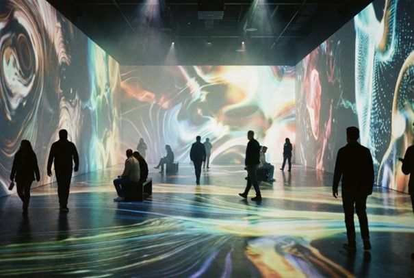 Large-scale AI video projection in the gallery