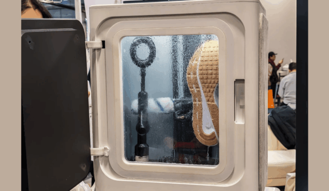 CES’te Tanıtılan Yapay Zekâ Destekli Ayakkabı Yıkama Makinesi Dikkat Çekti