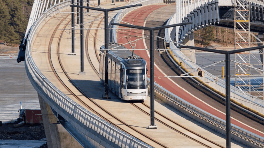 Dünyada Bir İlk: Arabasız En Uzun Köprü Açıldı! Üstelik Üzerinden Tramvay da Geçecek