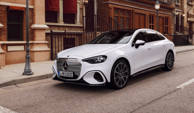 Mercedes C-Class EV Tanıtıldı: 762 KM Menzil ve 10 Dakikada Şarj!