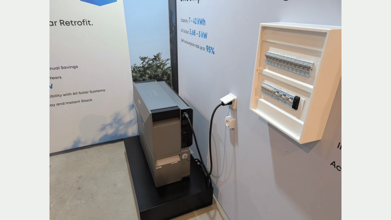 Anker Solix Solarbank Max AC Ev Tipi Enerji Depolama Sisteminin Kurulum Görünümü