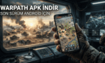 Askeri eldivenli bir elin tuttuğu akıllı telefonda Warpath oyun ekranı; arka planda tankların yer aldığı savaş alanı manzaralı bir komuta merkezi ve "Warpath APK İndir" yazısı.